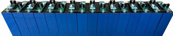 PV-LiFePo4 - Akku - Bausatz, 48 (51,2) V 16 x 88 Ah / 3,2 V